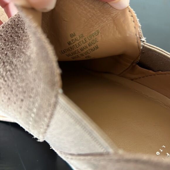 Marc Fisher LTD Dalar Tan Genuine Suede Leather Chelsea Bootie Pointed Toe Sz 6M - Picture 10 of 12